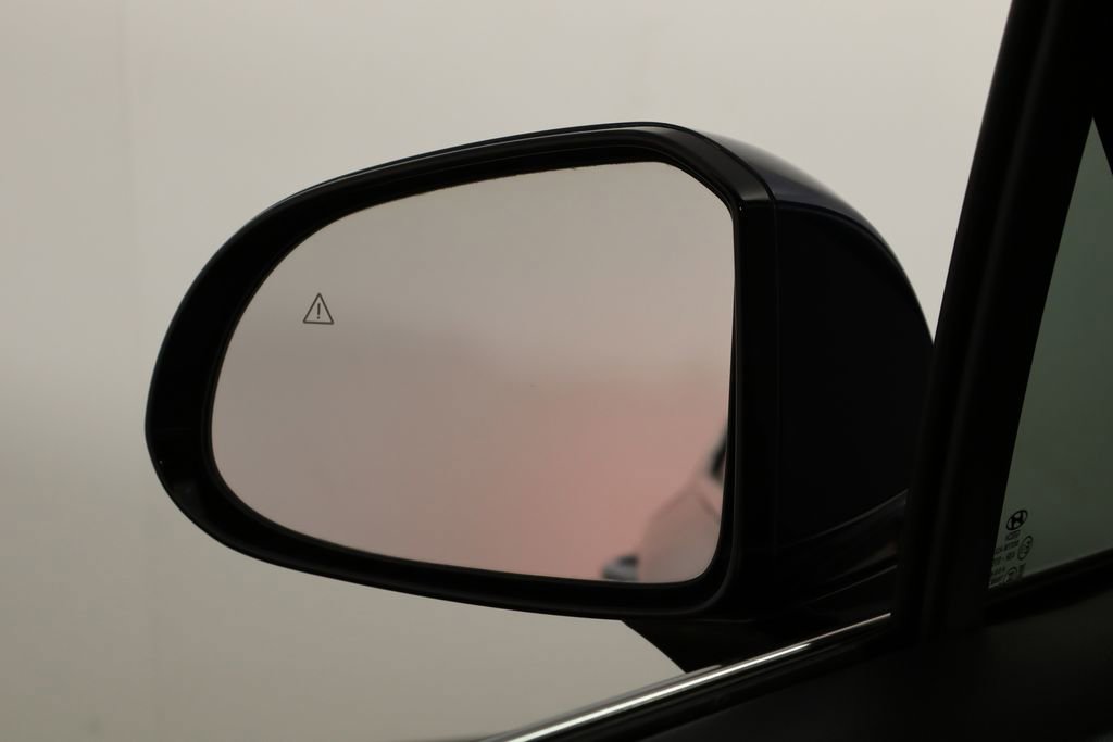 Used 2023 Hyundai Santa Fe Limited w/ Cargo Package FWD image 42