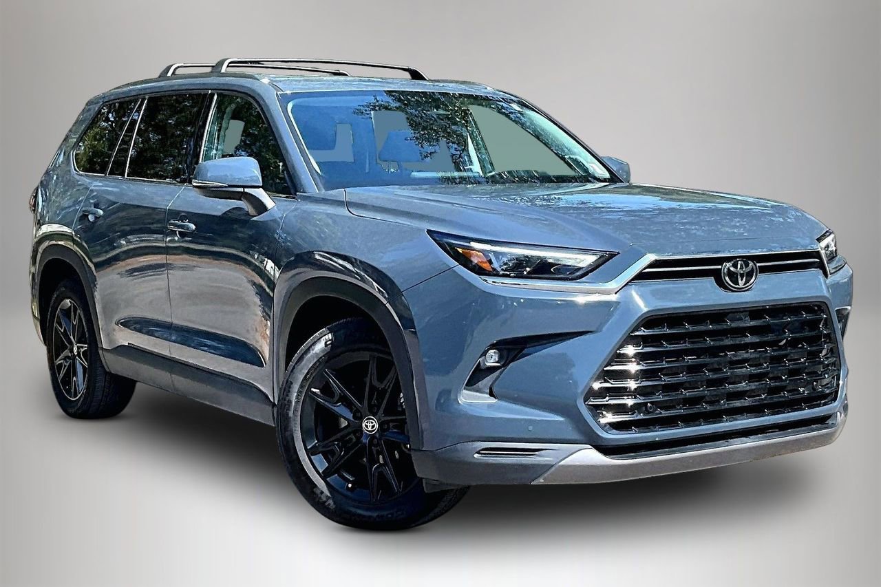 Used 2024 Toyota Grand Highlander Limited image 2