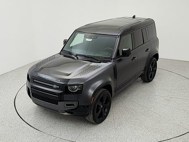 Used 2023 Land Rover Defender 110 image 13