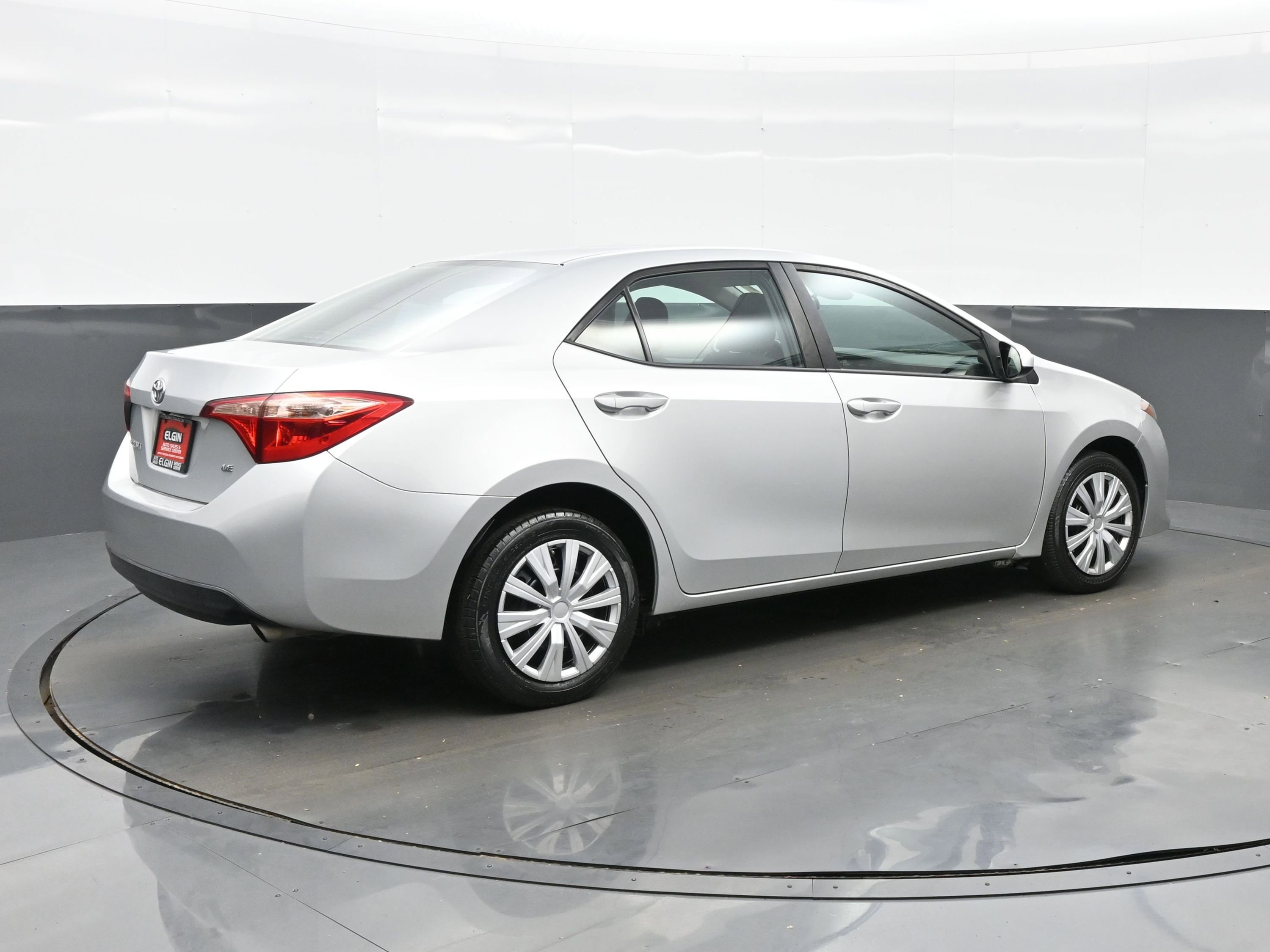 Used 2019 Toyota Corolla LE image 6