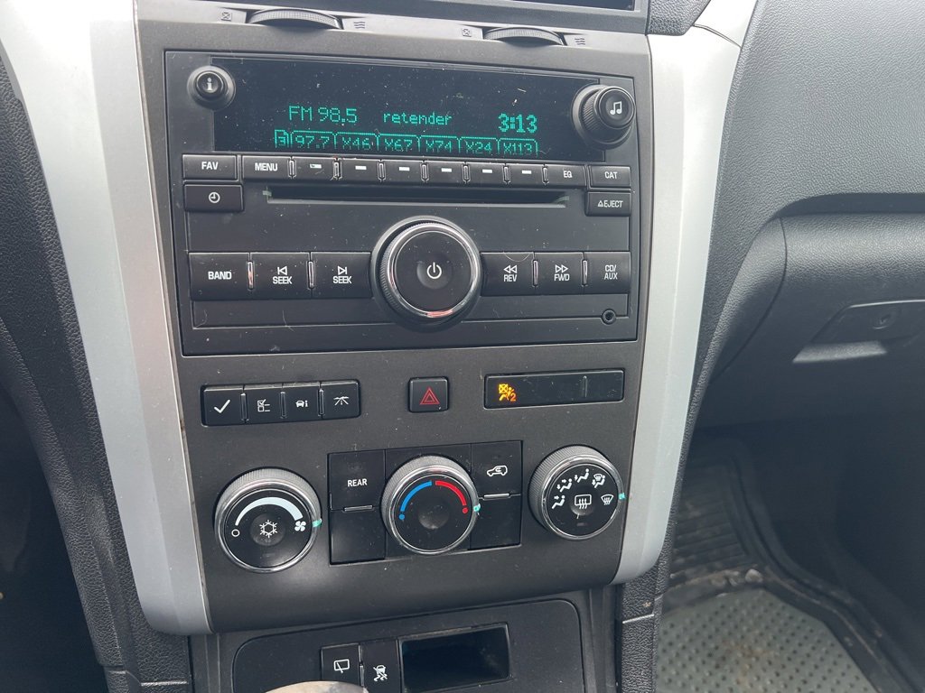Used 2011 Chevrolet Traverse LT image 10