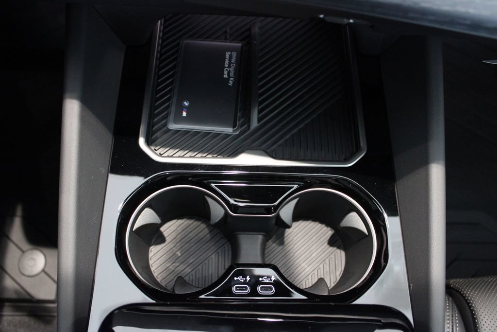 New 2026 BMW 550e xDrive AWD/4WD image 17