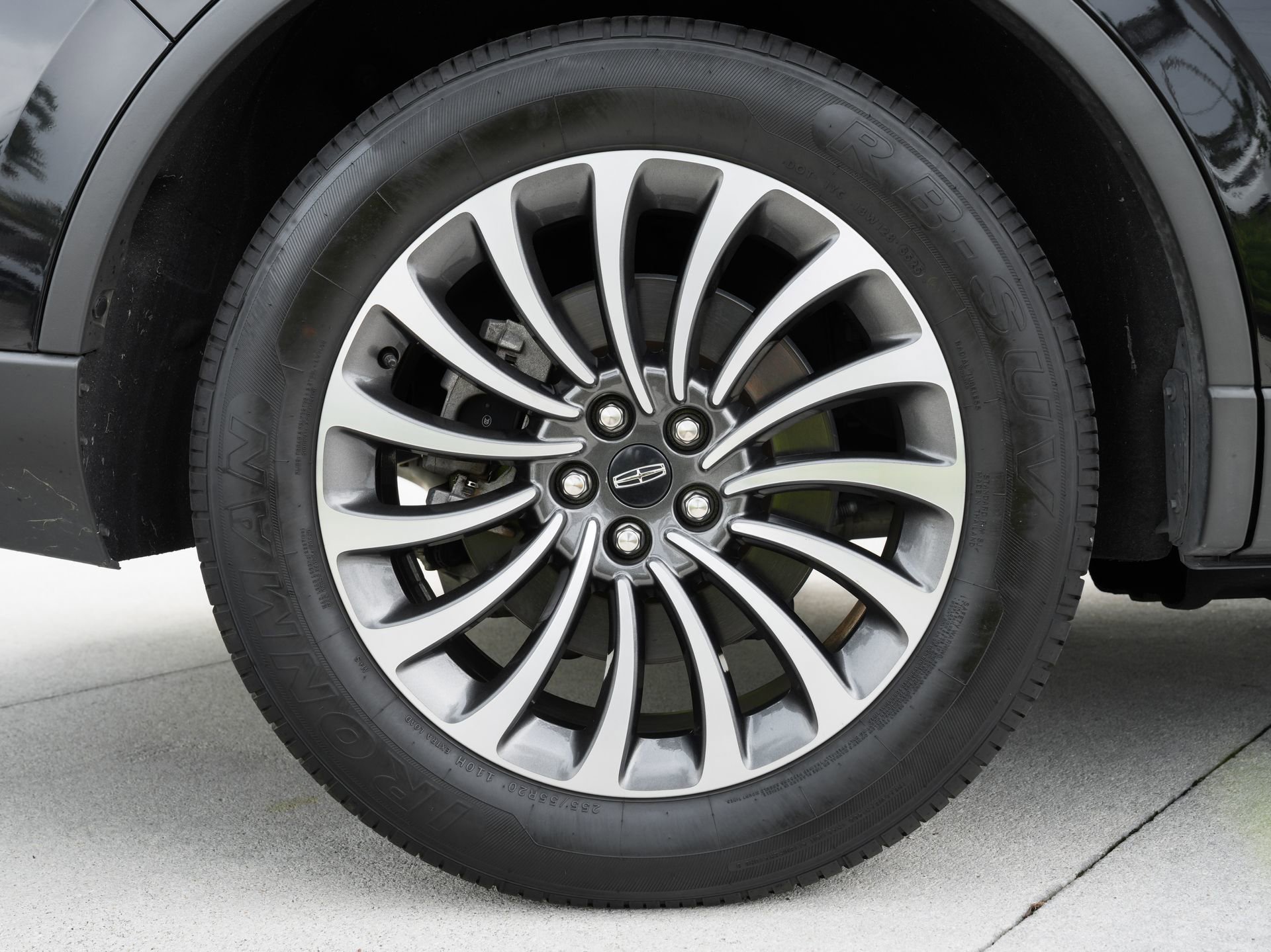 Used 2023 Lincoln Aviator Reserve w/ Equipment Group 201A RWD image 13