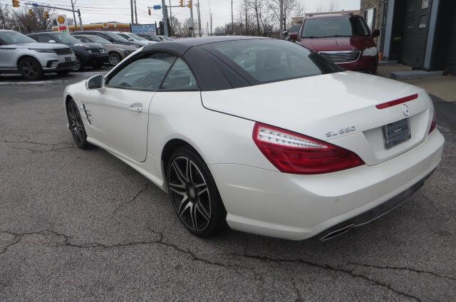 Used 2015 Mercedes-Benz SL 550 image 2