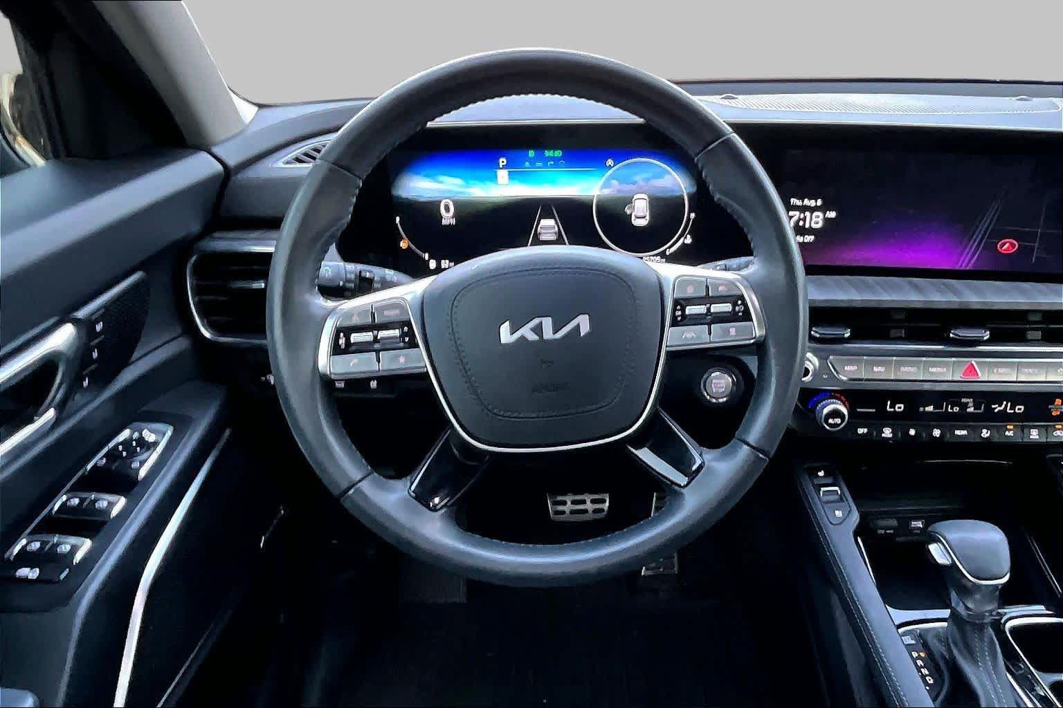 Used 2024 Kia Telluride SX FWD image 6