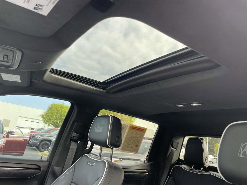 Used 2023 GMC Sierra 1500 AT4X w/ AT4X AEV Edition image 31