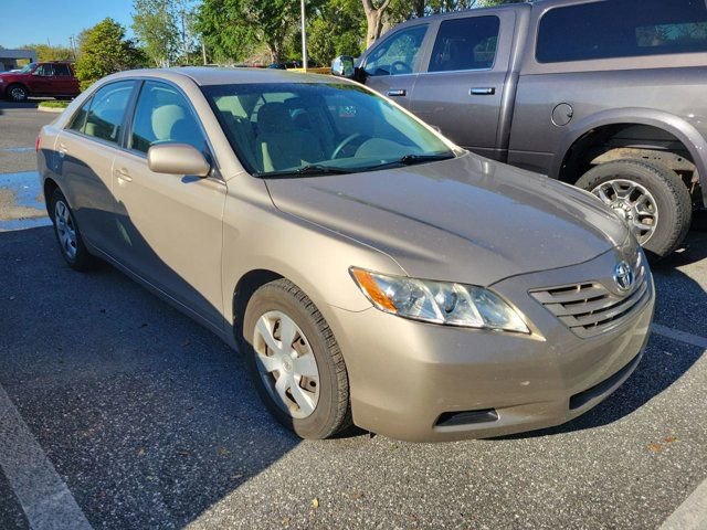 Used 2009 Toyota Camry LE image 2