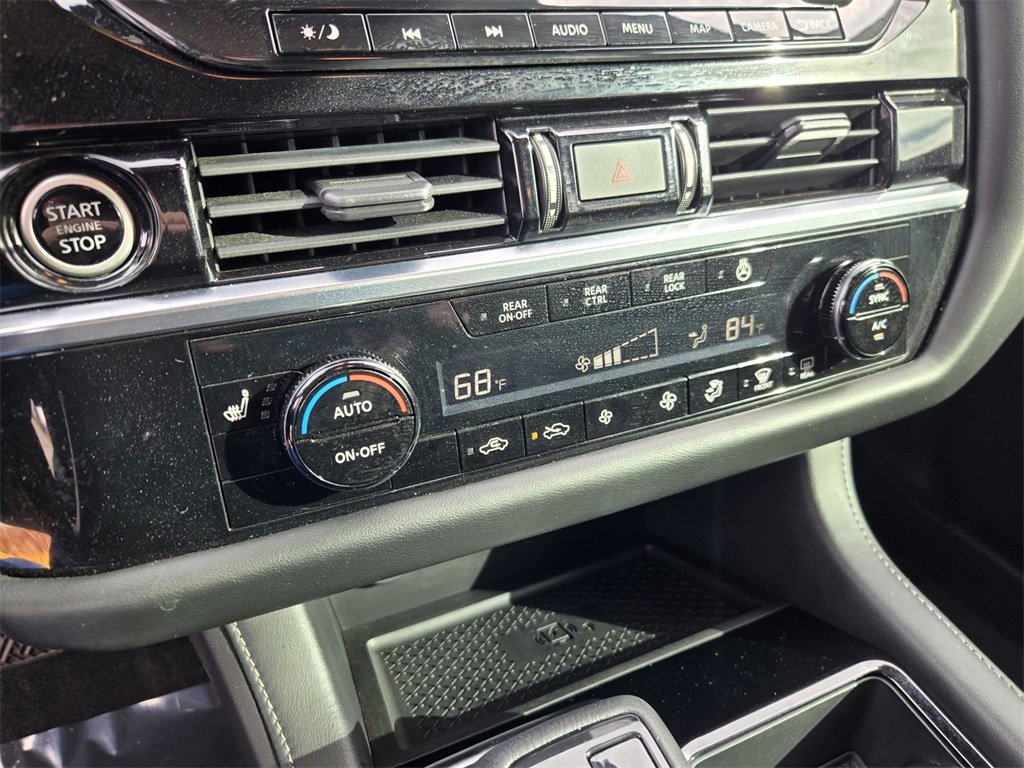 Used 2023 Nissan Pathfinder SL image 22