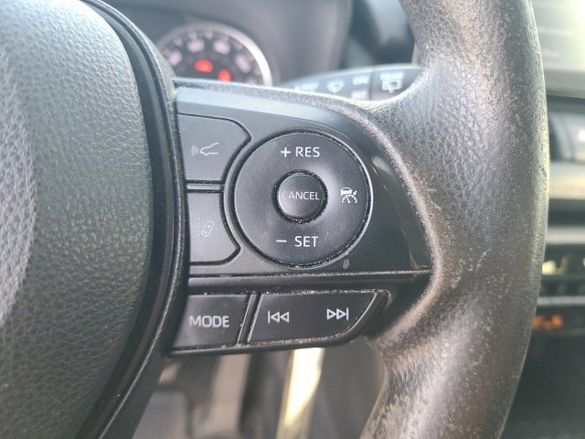 Used 2022 Toyota RAV4 LE image 21