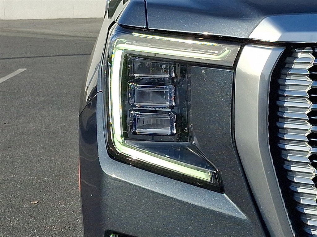 Used 2021 GMC Yukon Denali w/ Denali Ultimate Package image 10