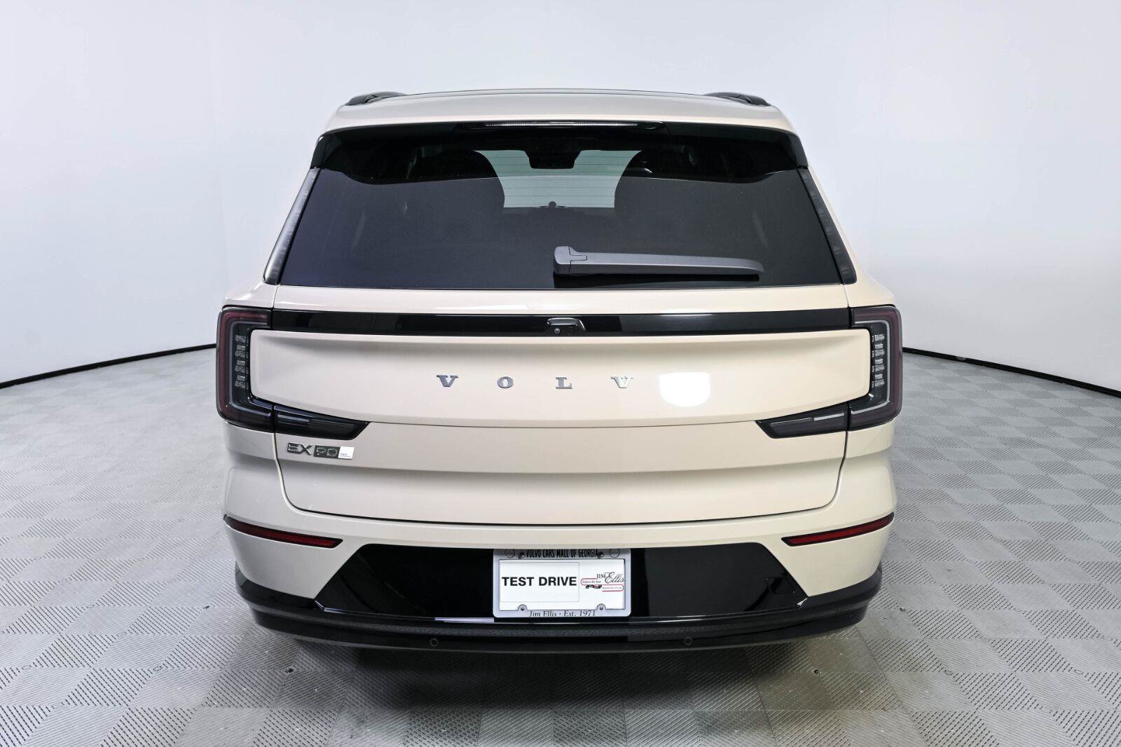 Certified 2026 Volvo EX90 Ultra AWD/4WD image 30