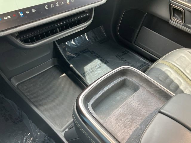 Used 2022 Rivian R1T Adventure image 23