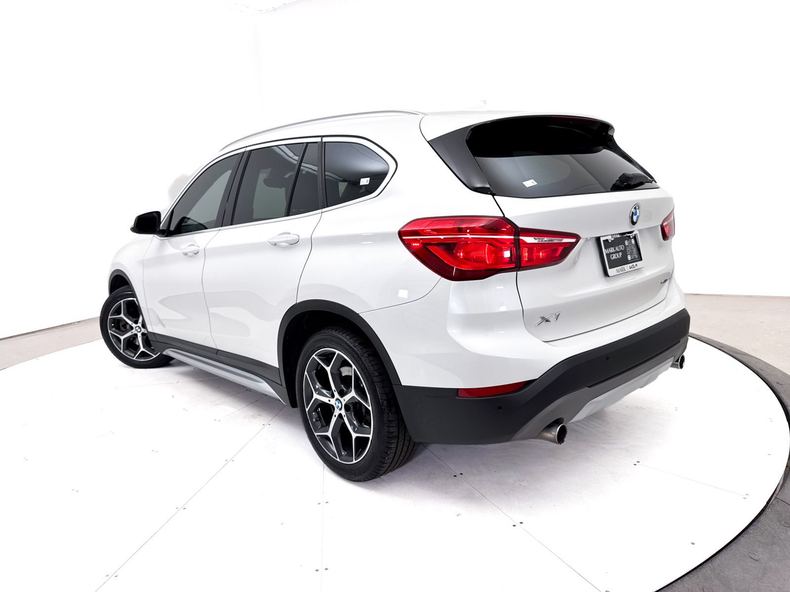 Used 2019 BMW X1 xDrive28i AWD/4WD image 2