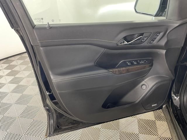 Certified 2022 GMC Acadia Denali w/ Black Diamond Edition image 12