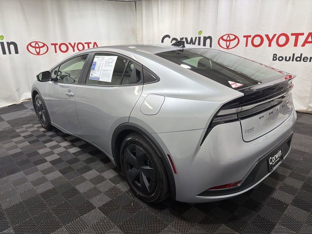 Used 2026 Toyota Prius Plug-In Hybrid image 4