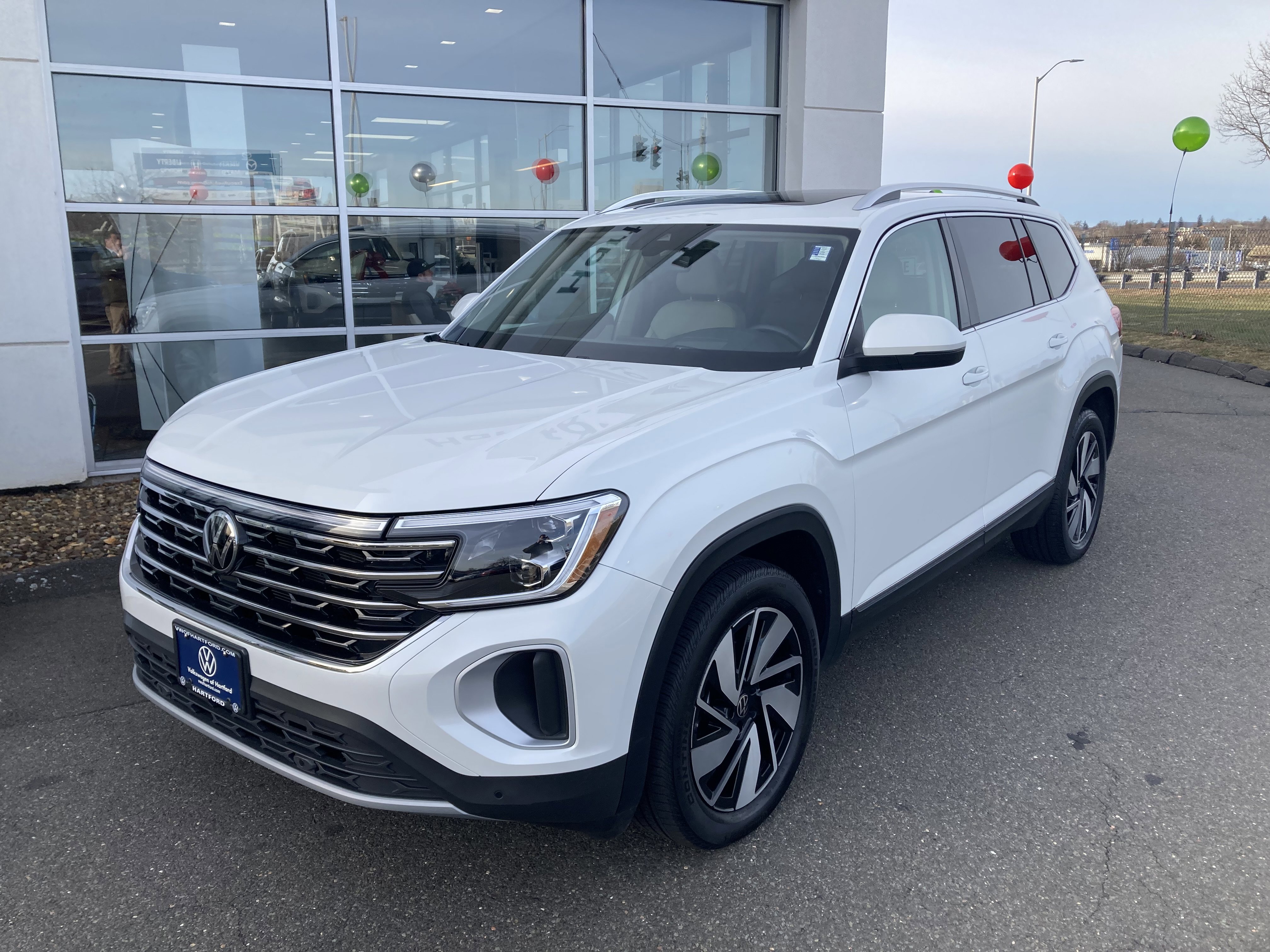 Certified 2025 Volkswagen Atlas SEL image 2