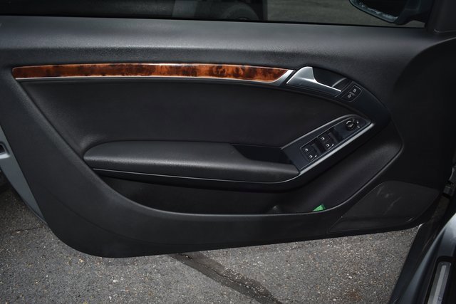 Used 2010 Audi A5 2.0T Premium image 8