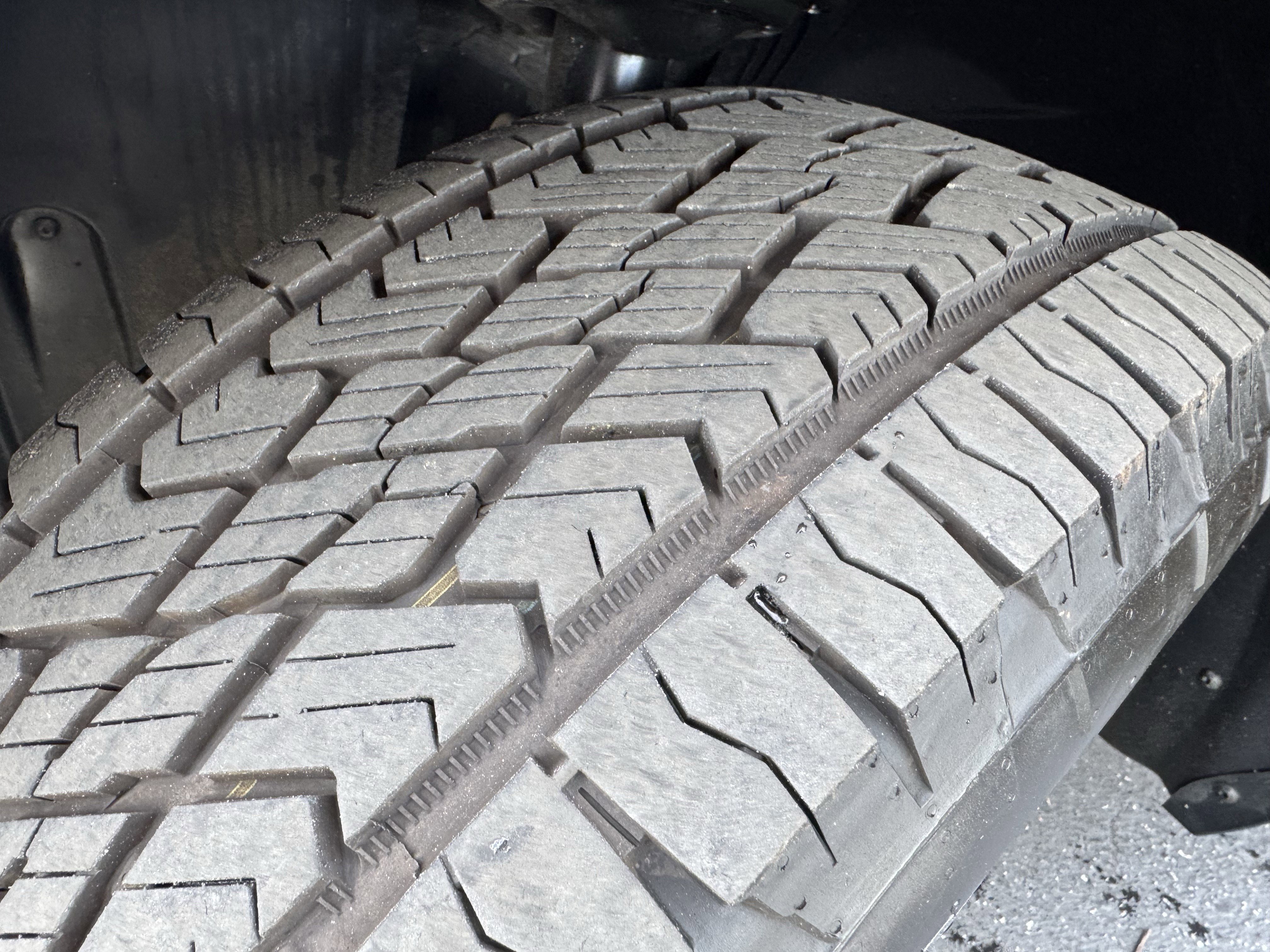 Certified 2025 Volkswagen Atlas Peak Edition SE image 13