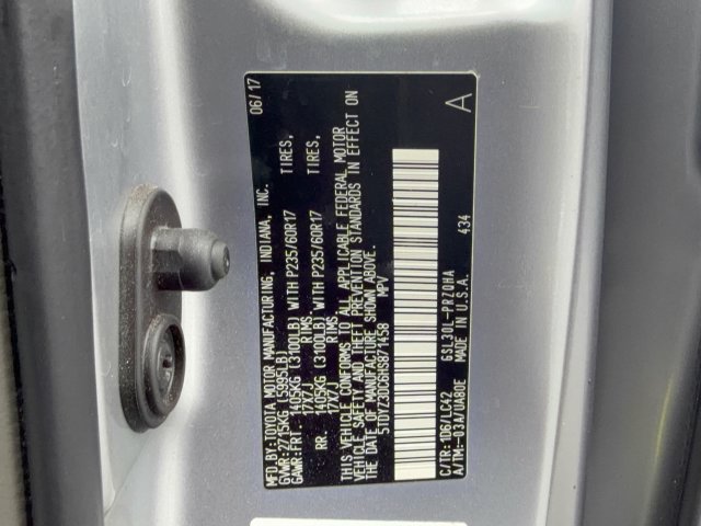 Used 2017 Toyota Sienna XLE Premium FWD image 33