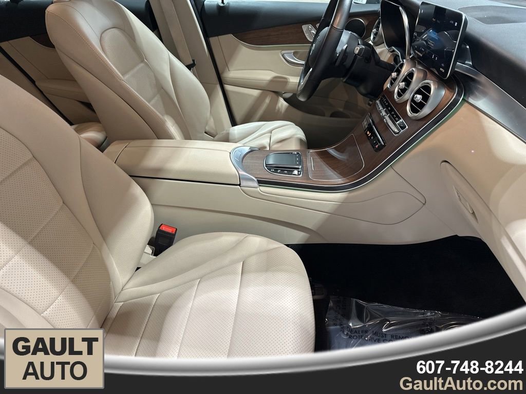Used 2022 Mercedes-Benz GLC 300 4MATIC image 18