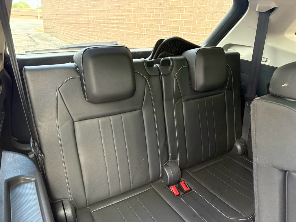 Used 2022 Volkswagen Tiguan SE w/ Panoramic Sunroof Package FWD image 21