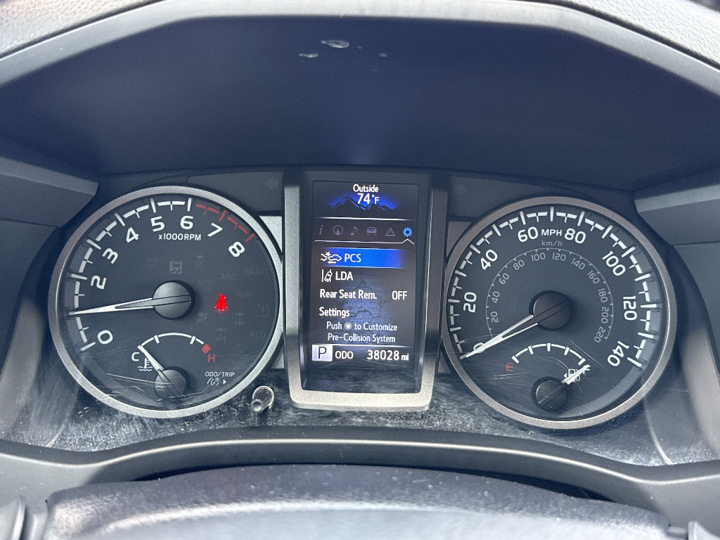 Used 2023 Toyota Tacoma TRD Off-Road w/ TRD Premium Off Road Package AWD/4WD image 16