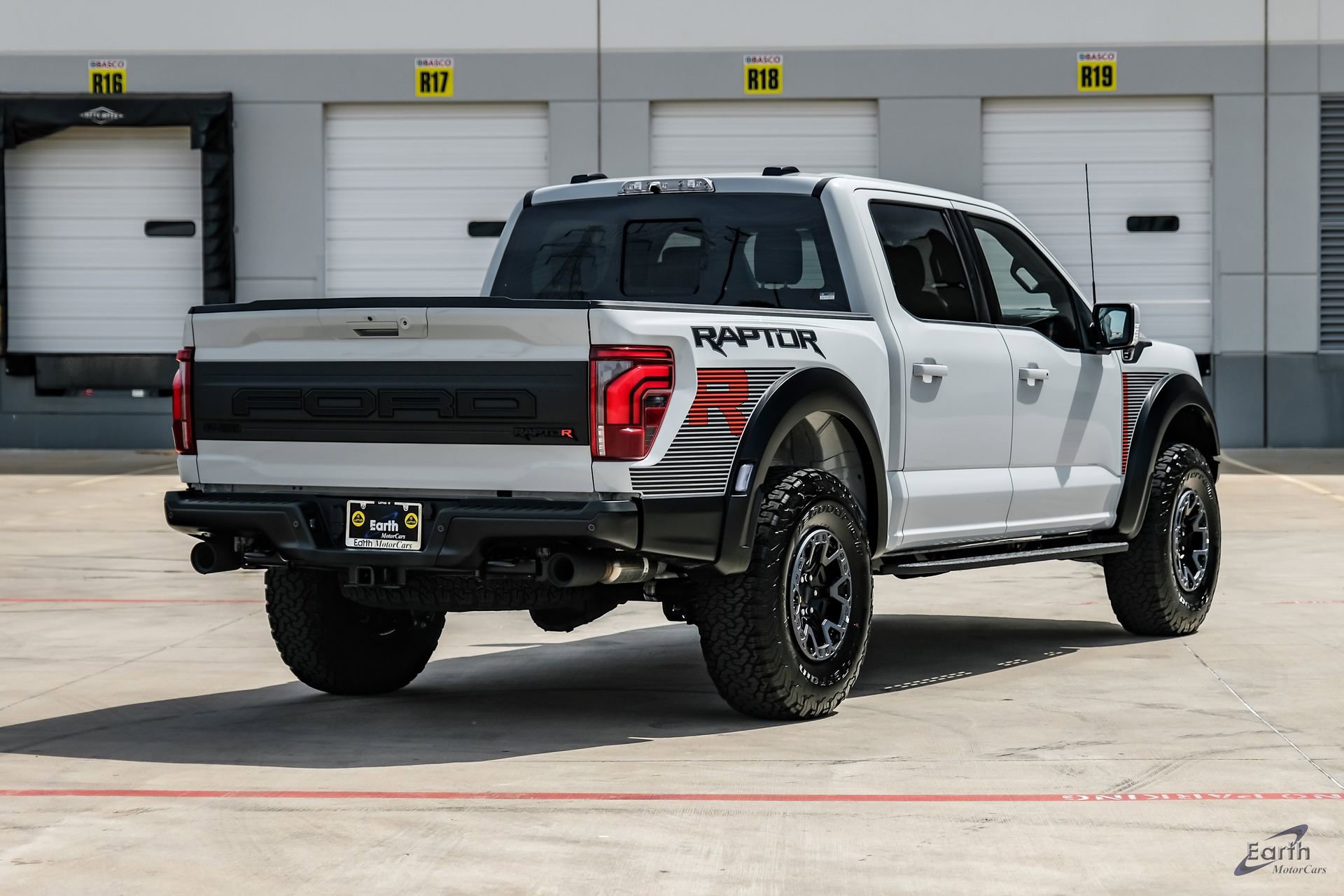 Used 2026 Ford F150 Raptor AWD/4WD image 17