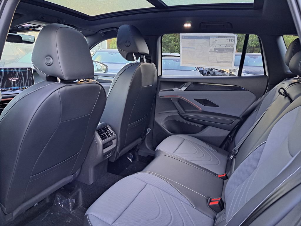 New 2026 Volkswagen Tiguan SE R-Line FWD image 5