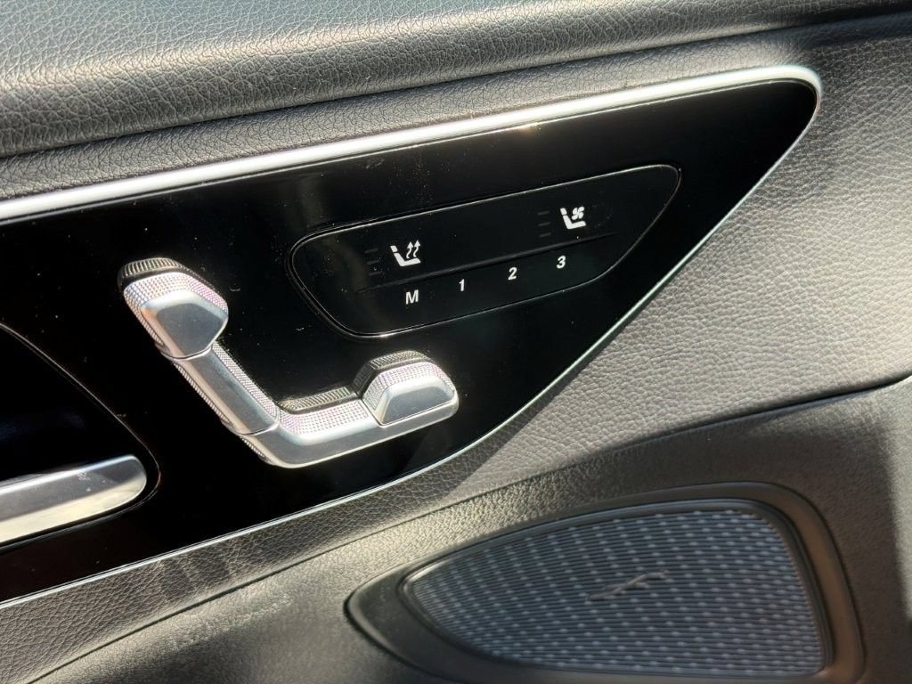 Used 2024 Mercedes-Benz C 300 Sedan image 10