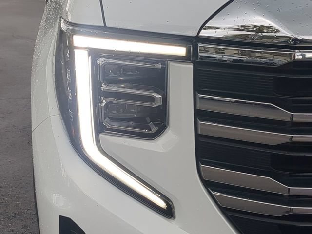 Used 2024 GMC Sierra 1500 SLT AWD/4WD image 10