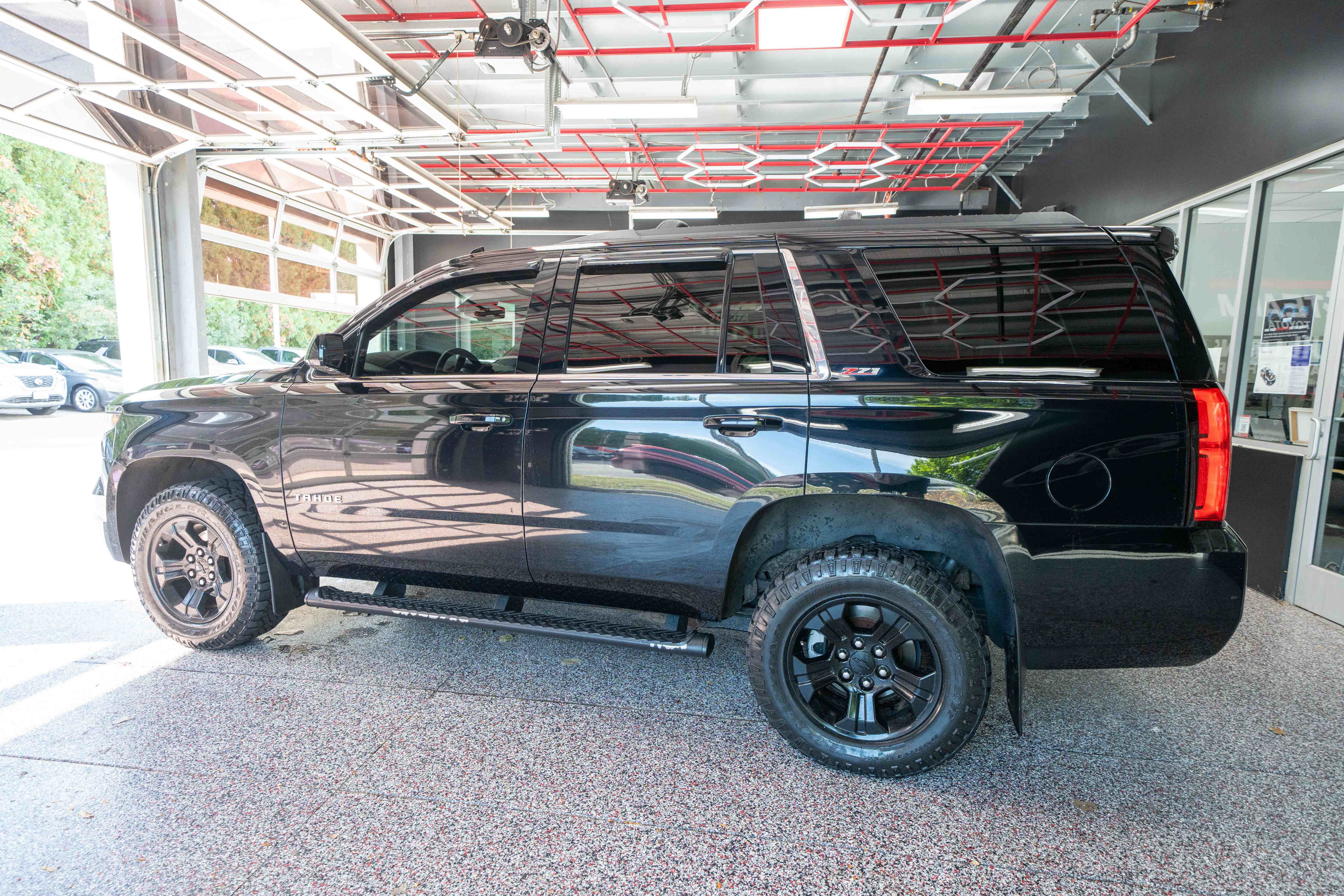 Used 2018 Chevrolet Tahoe LT w/ Z71 Midnight Edition AWD/4WD image 2