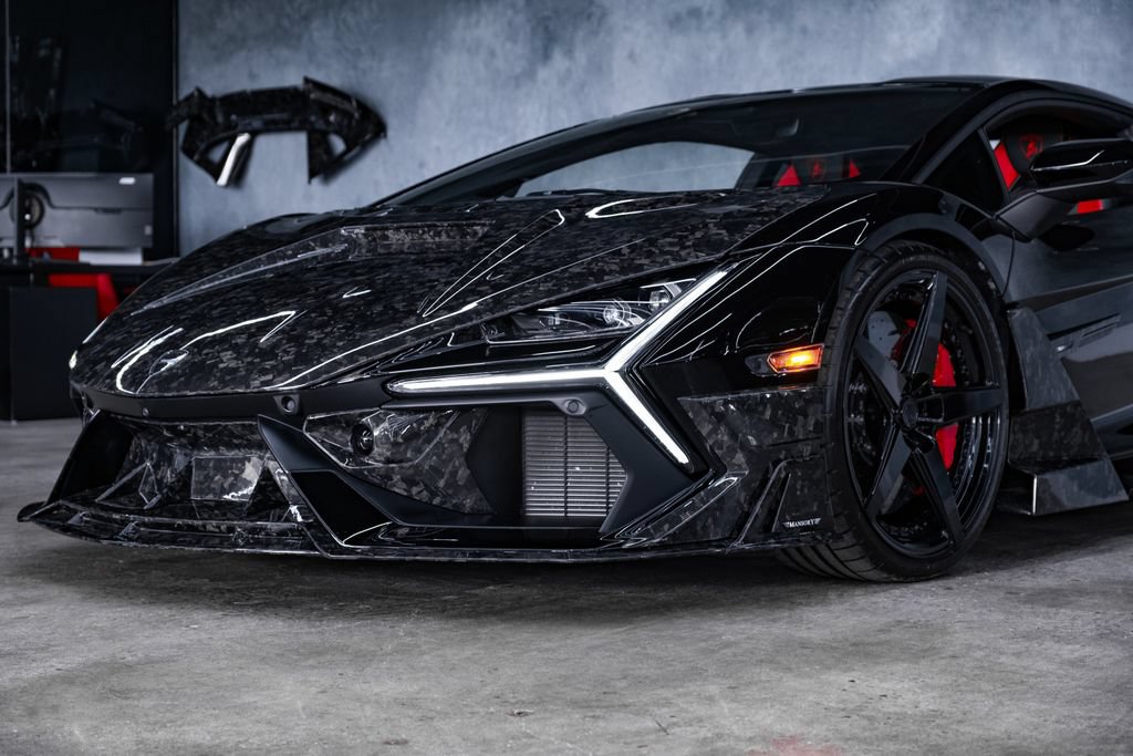 Used 2024 Lamborghini Revuelto AWD/4WD image 5