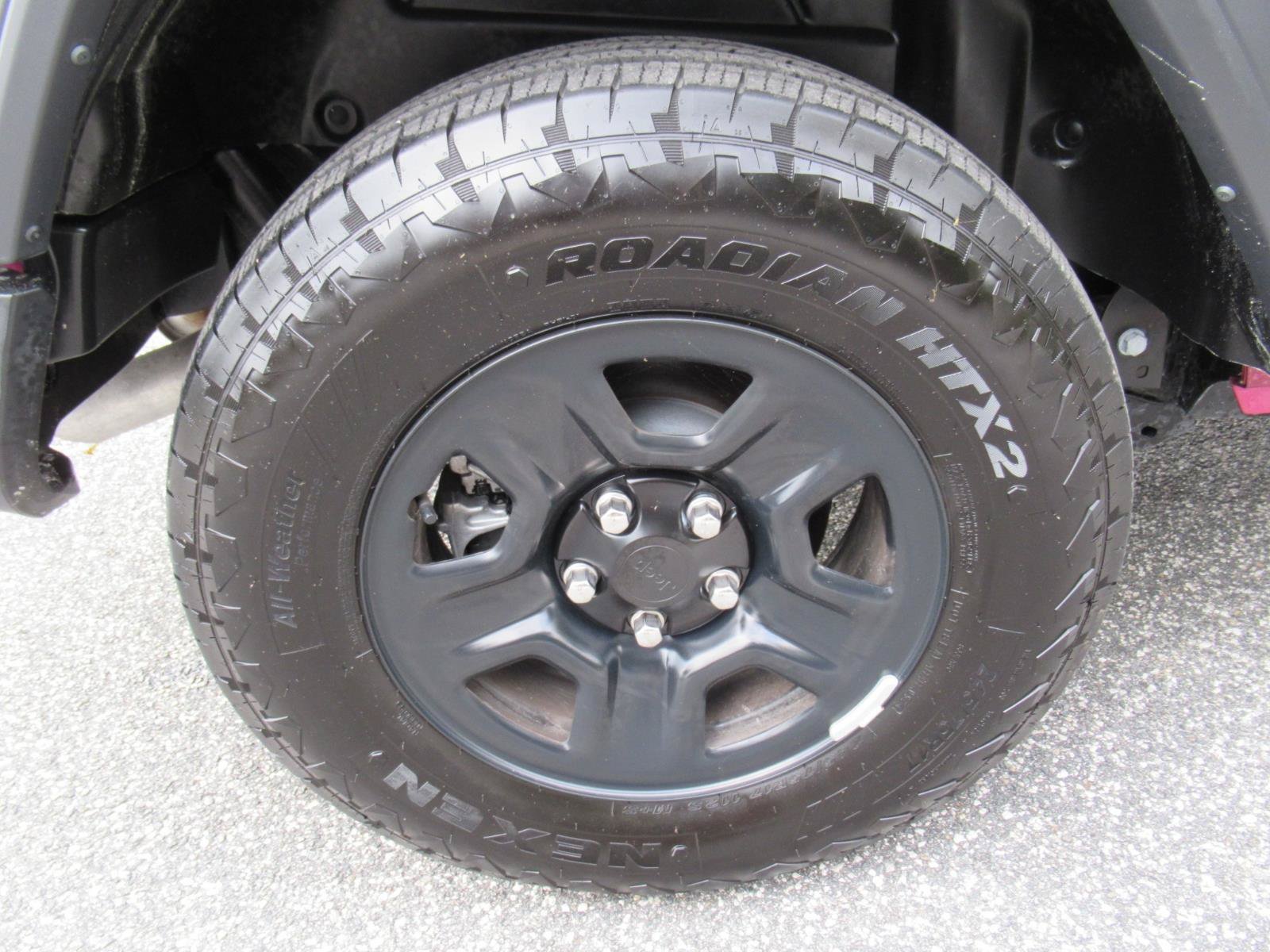 Used 2024 Jeep Wrangler Sport AWD/4WD image 8
