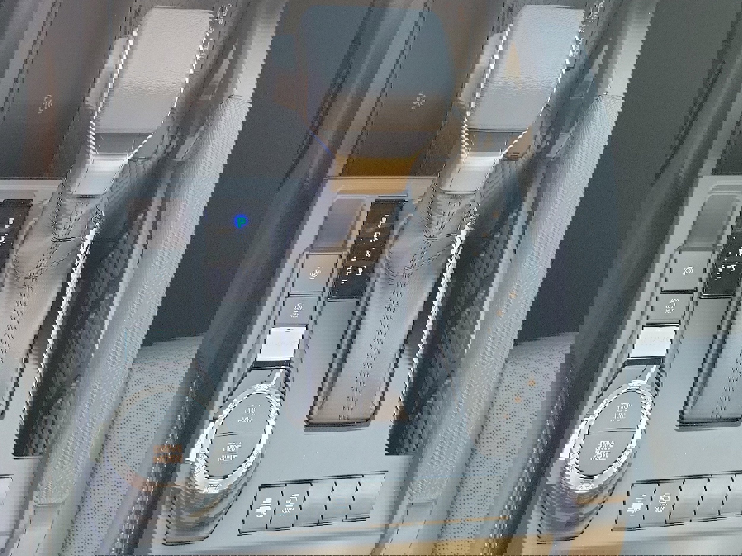 New 2025 Toyota Tacoma Limited image 25