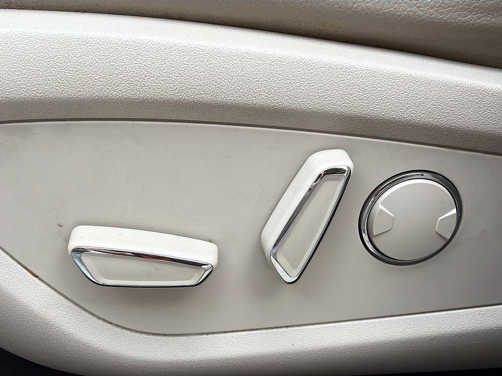 Used 2017 Lincoln MKC Premiere FWD image 27