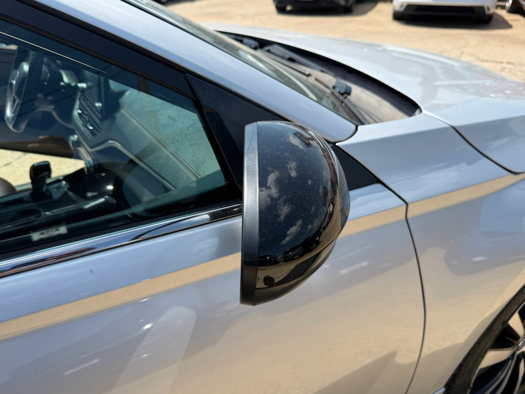 Used 2019 Nissan Altima 2.5 SR FWD image 16