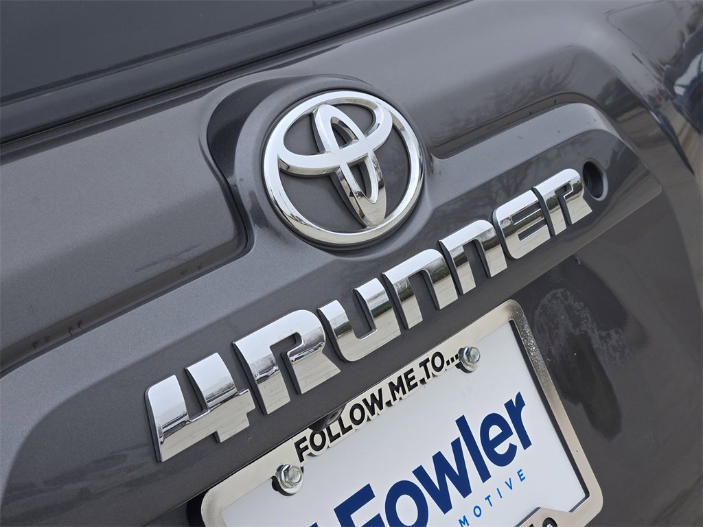 Used 2014 Toyota 4Runner SR5 Premium image 11