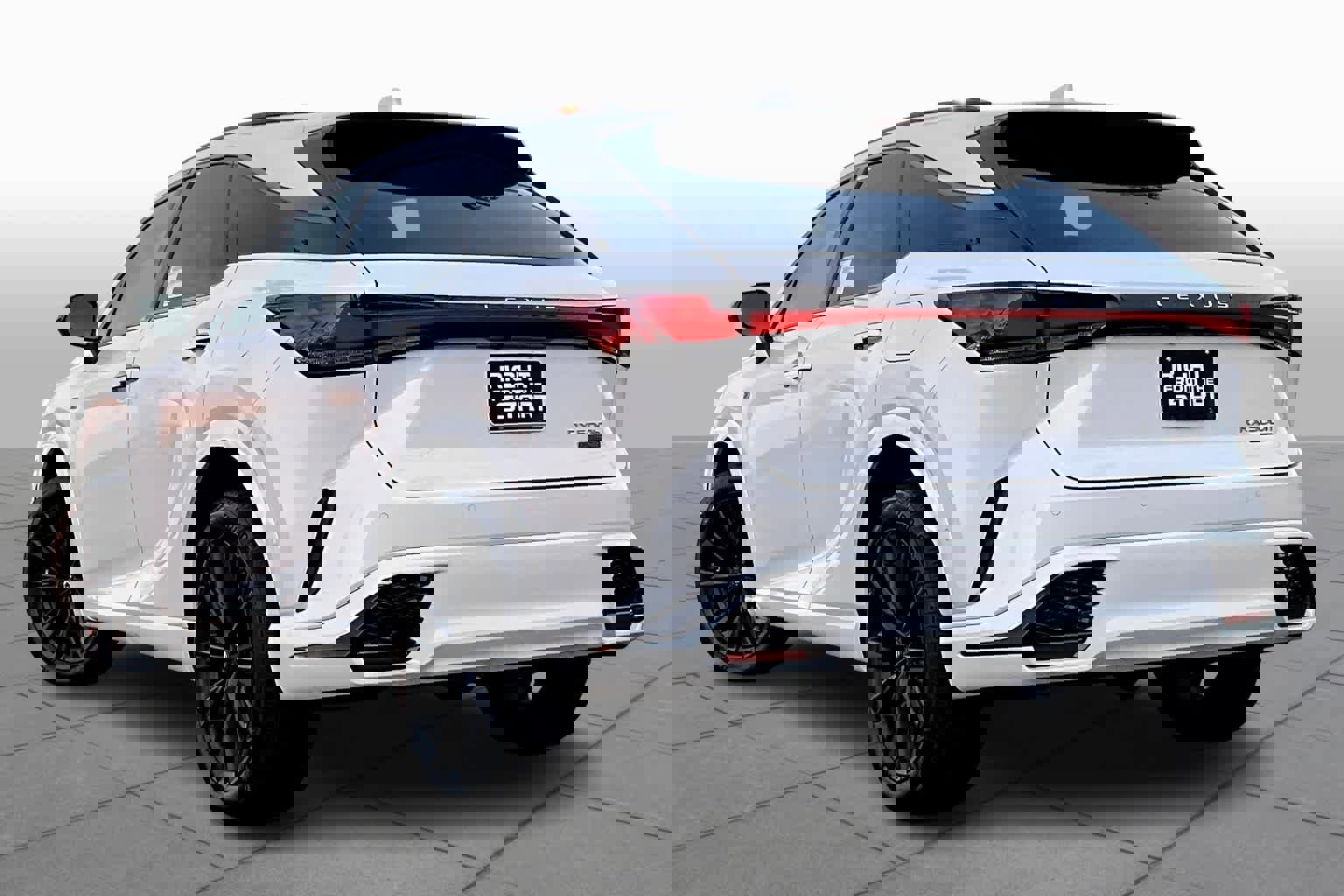 Used 2024 Lexus RX 500h F Sport w/ Convenience Package image 7