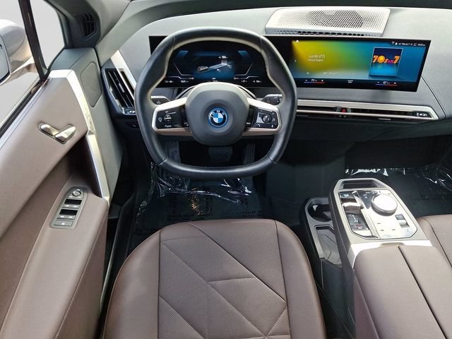 Used 2023 BMW iX xDrive50 w/ Sport Package AWD/4WD image 13