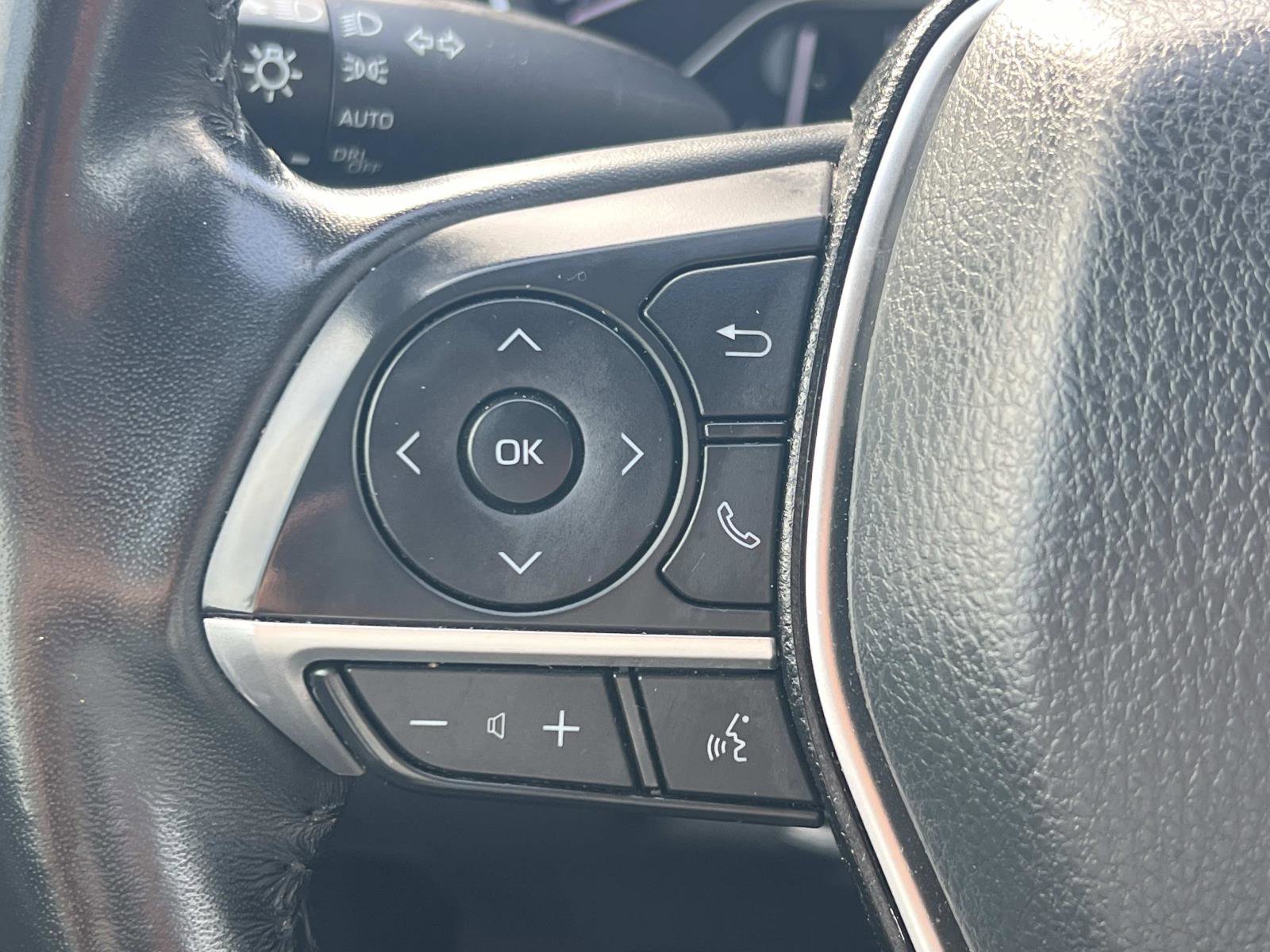 Used 2023 Toyota Camry XLE image 9