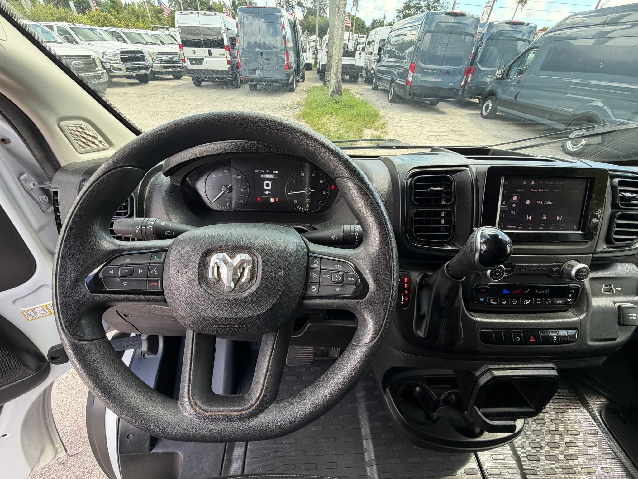 Used 2024 RAM ProMaster 2500 w/ Convenience Group FWD image 13