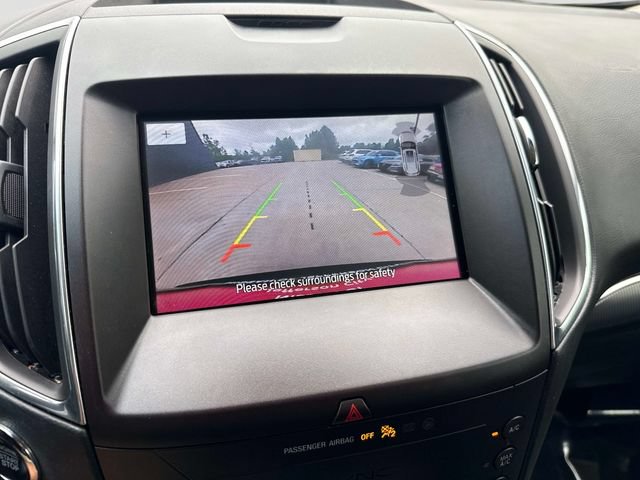 Used 2020 Ford Edge Titanium FWD image 29