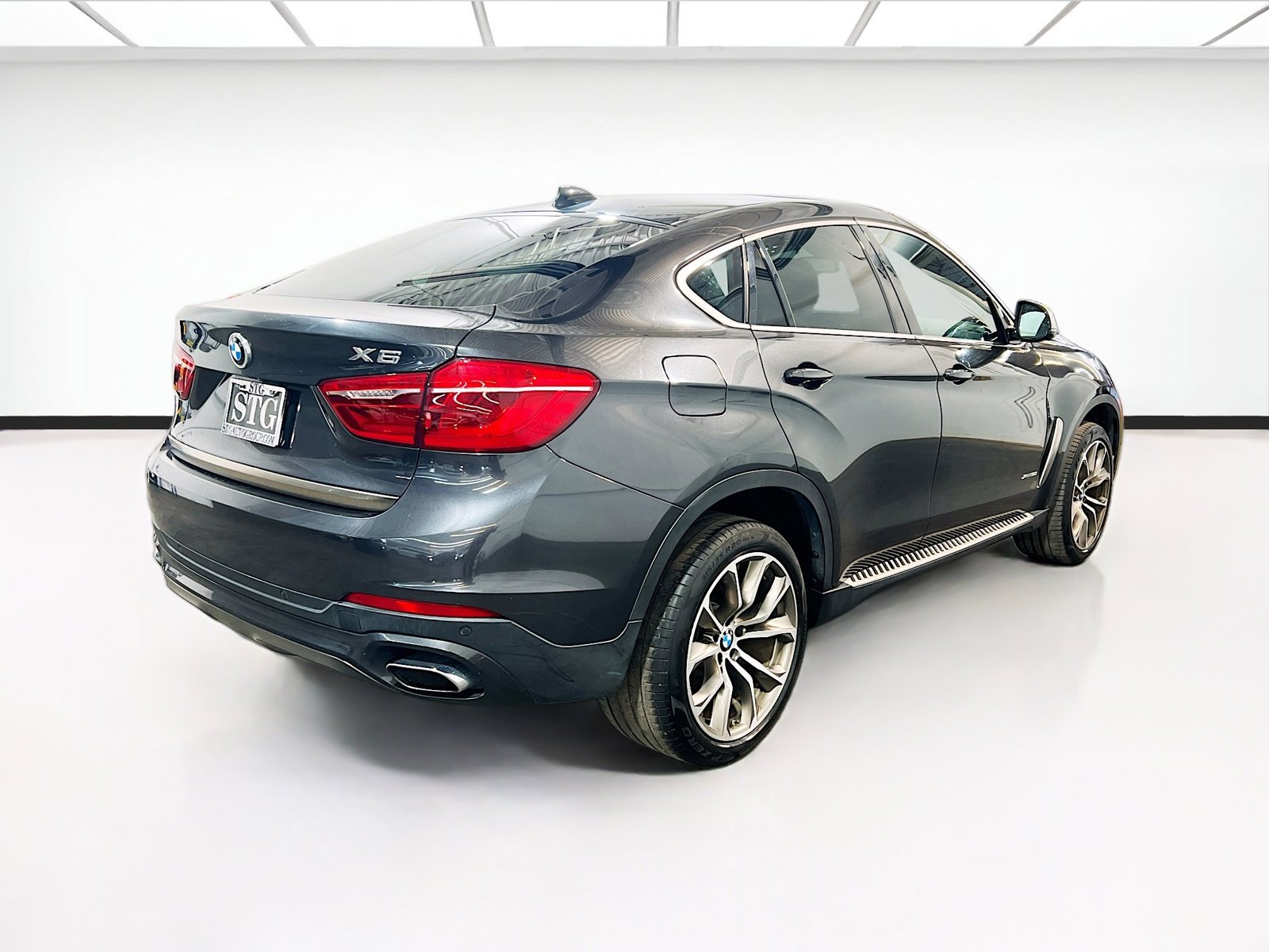 Used 2019 BMW X6 xDrive35i w/ Premium Package image 4