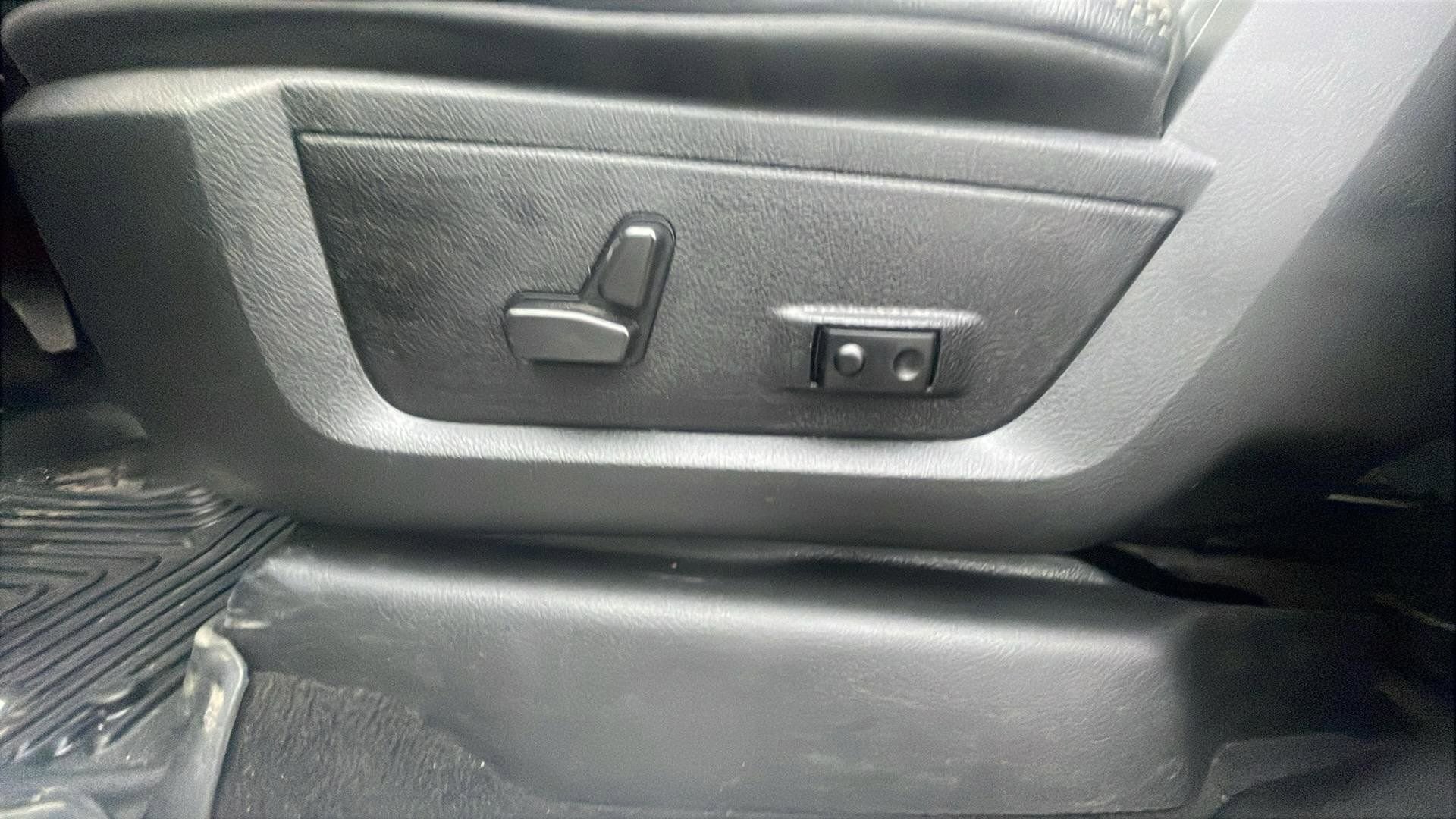 Used 2021 RAM 2500 Laramie w/ Night Edition AWD/4WD image 18