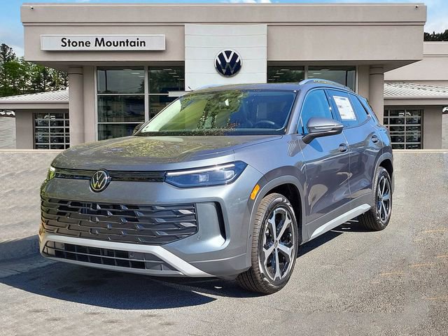 New 2026 Volkswagen Tiguan SE image 1