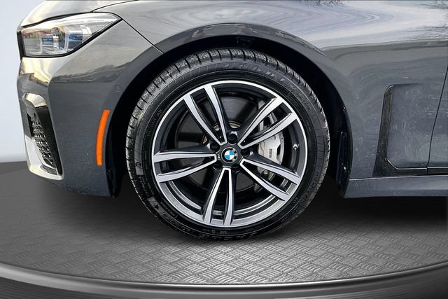 Used 2020 BMW 750i xDrive w/ Executive Package AWD/4WD image 32
