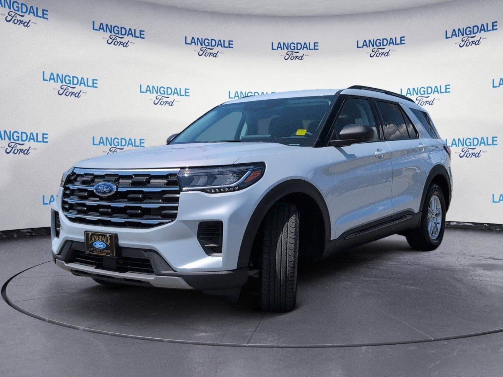 New 2026 Ford Explorer Active RWD image 11
