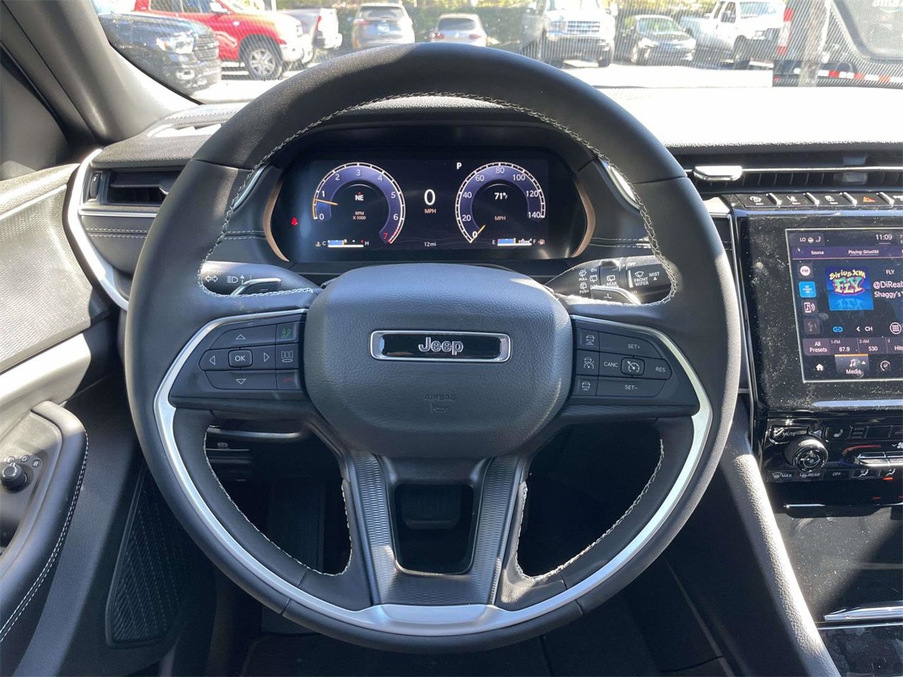 New 2025 Jeep Grand Cherokee L Altitude image 36