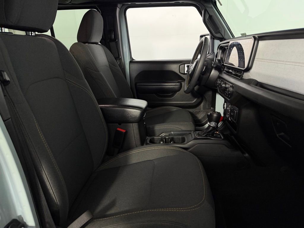 Used 2024 Jeep Wrangler Sport S image 33