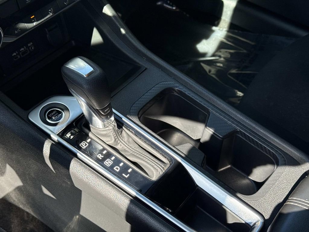 Used 2024 Nissan Sentra SV image 29